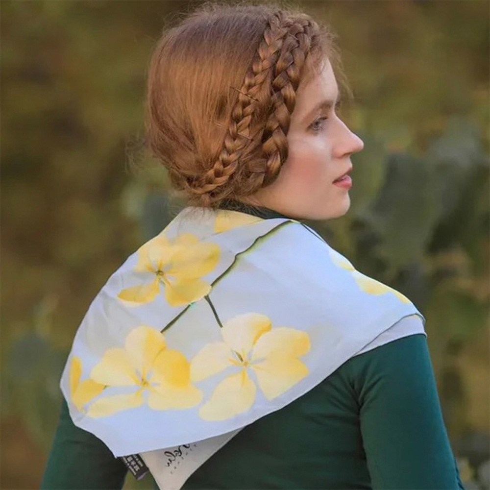 ORCHIDS NECKERCHIEF OM 6