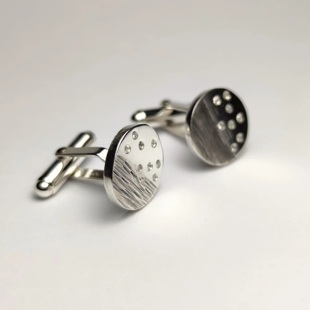 Butoni argint cu diamante
