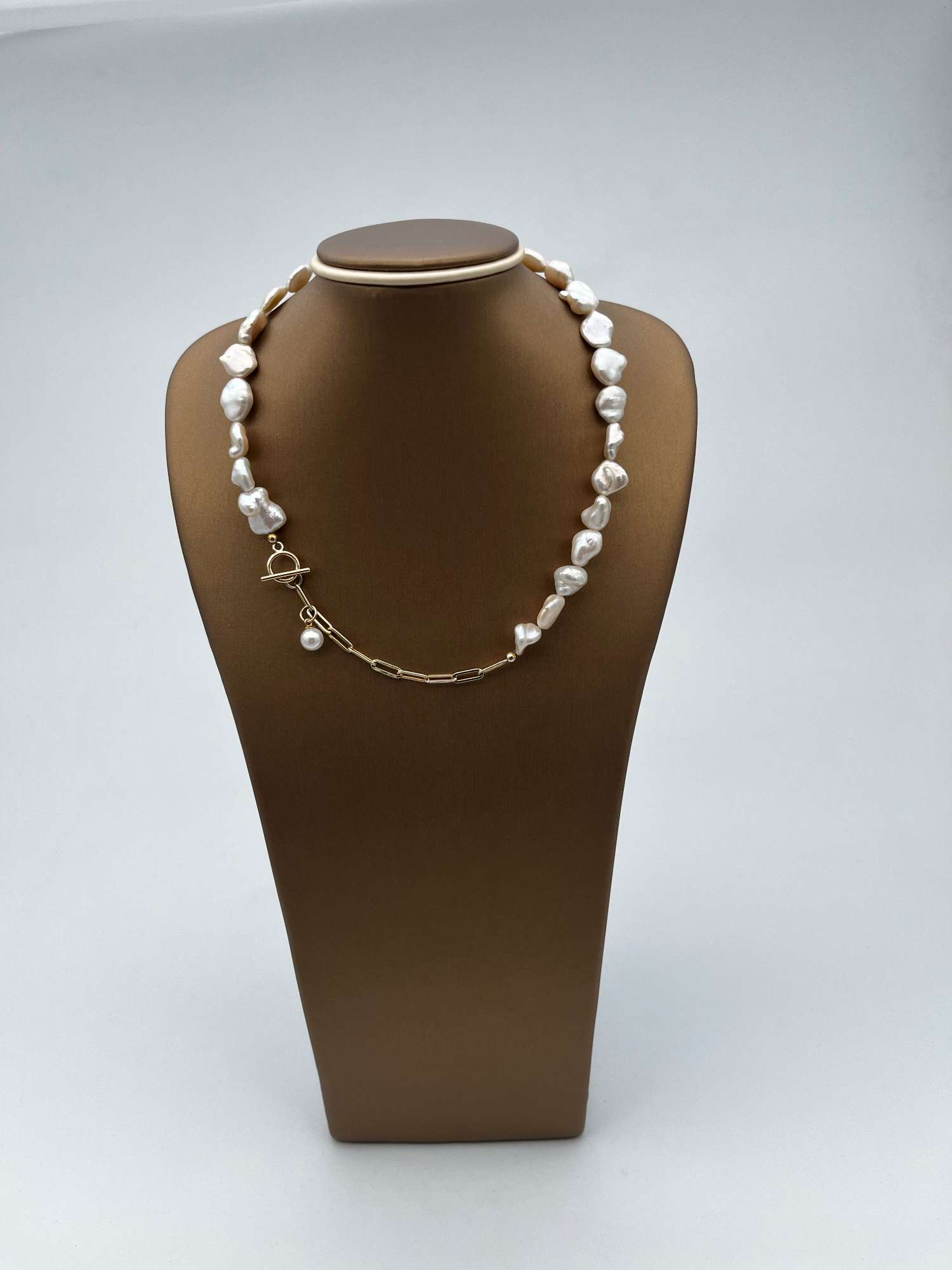 Colier din perle naturale de cultura cu lant