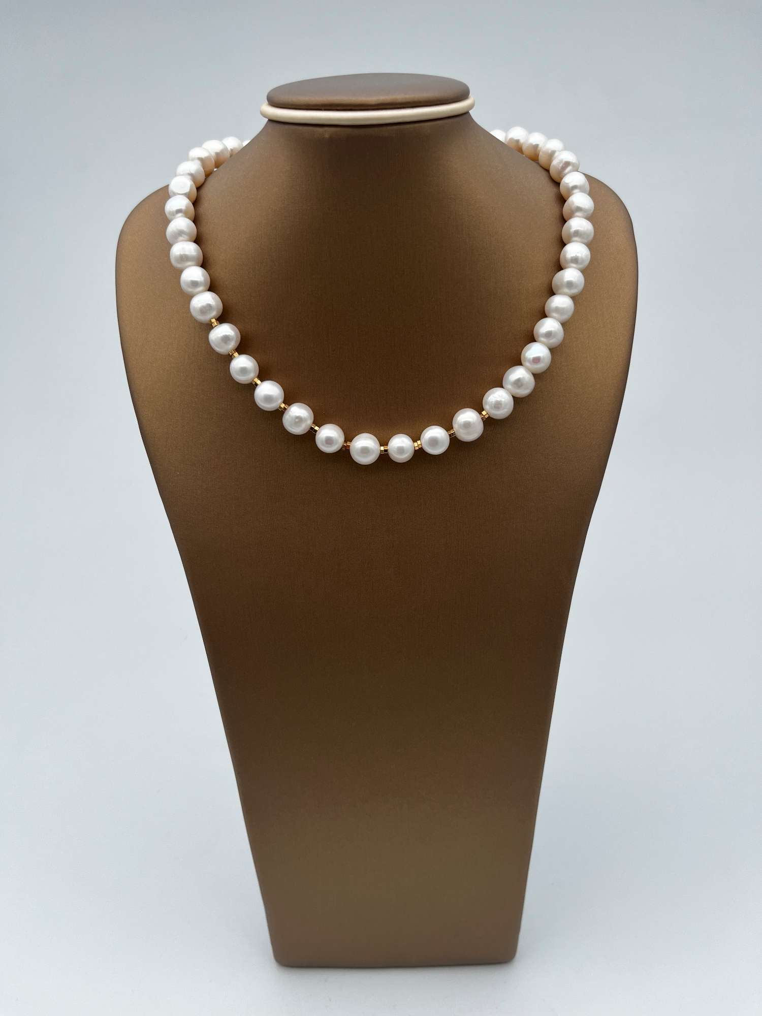 Colier din perle naturale de cultura cu hematit auriu