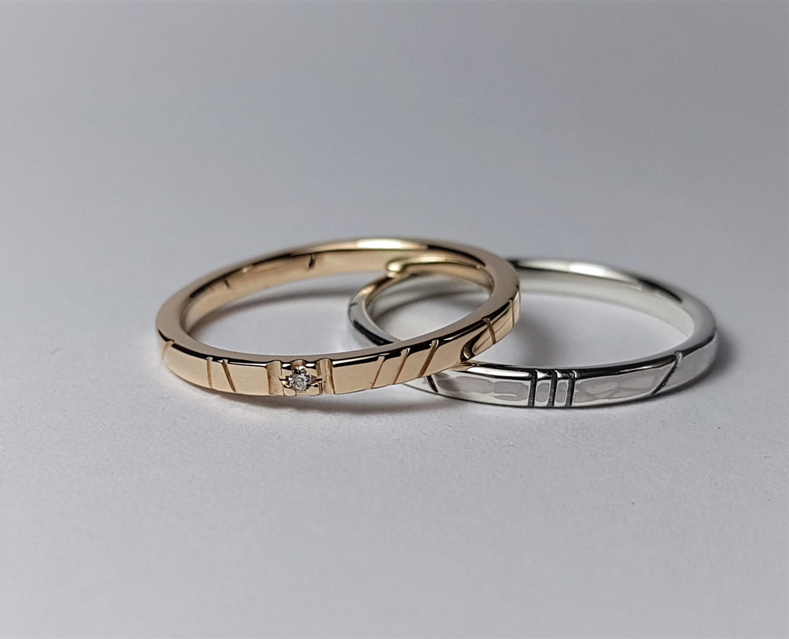 Verighete din aur alb si aur galben cu diamant