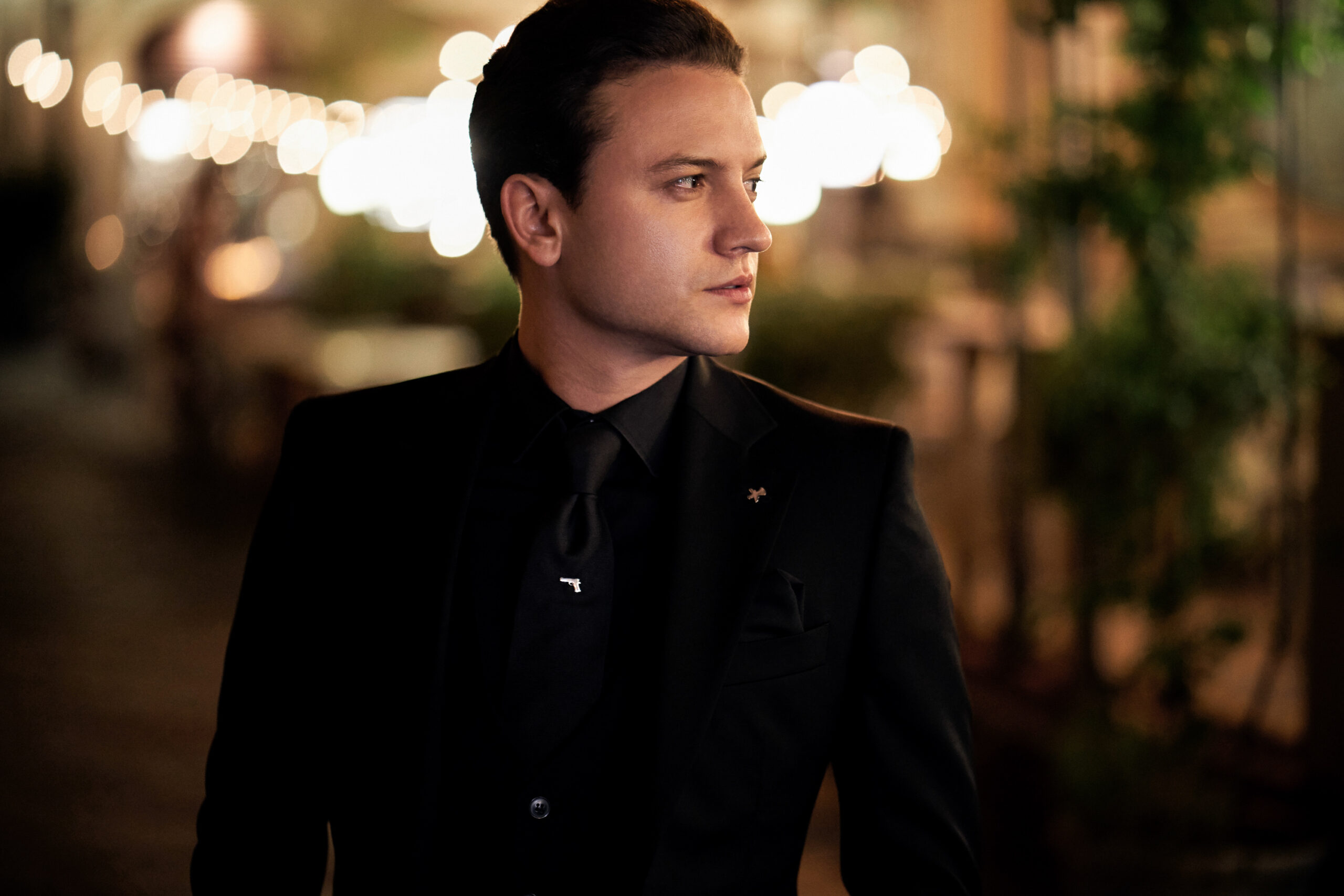 eveniment-costum-negru-clasic-vesta-all-black 2