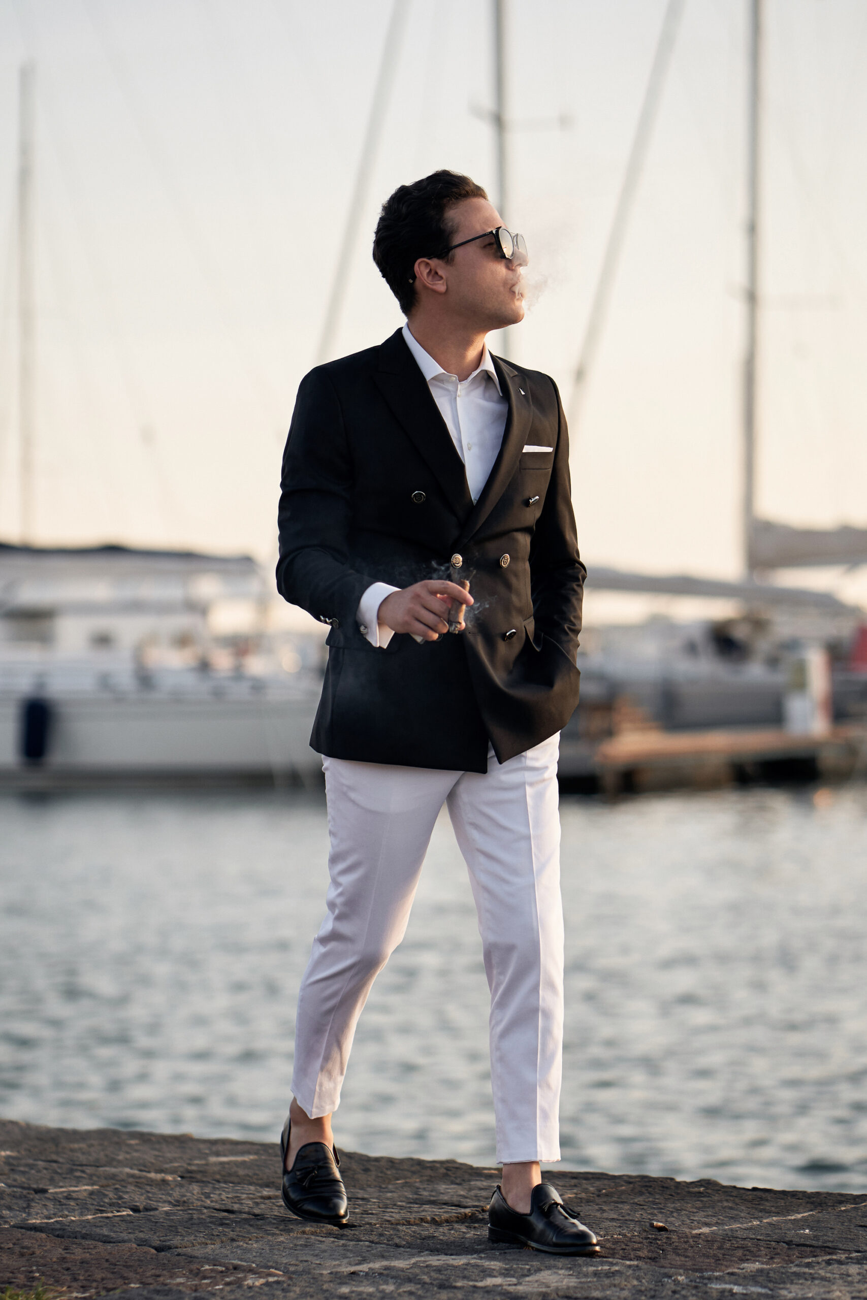 Costum "Riviera Yacht Club"